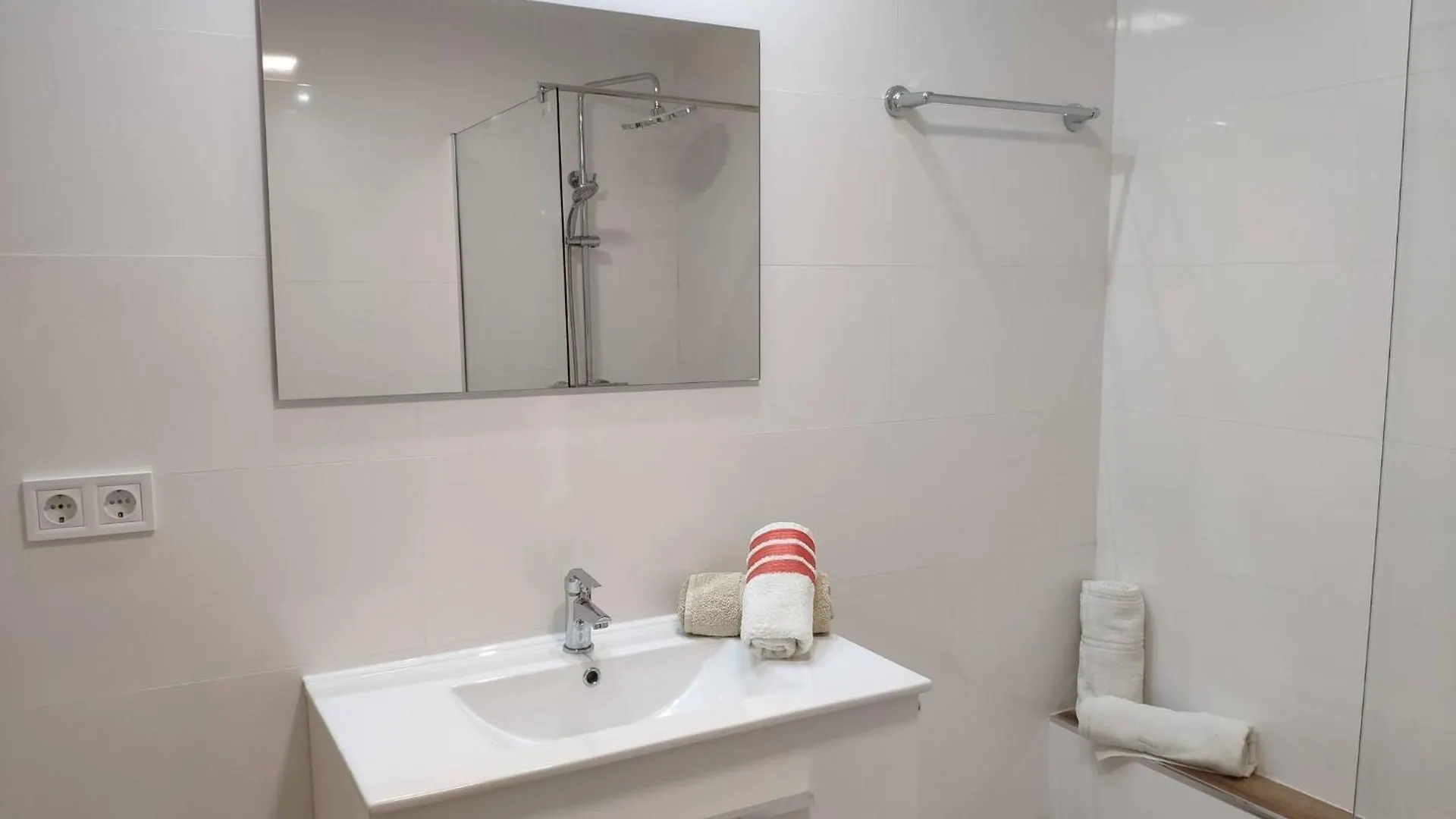 Don Paco - Front Line Of The Beach Apartment Roquetas de Mar